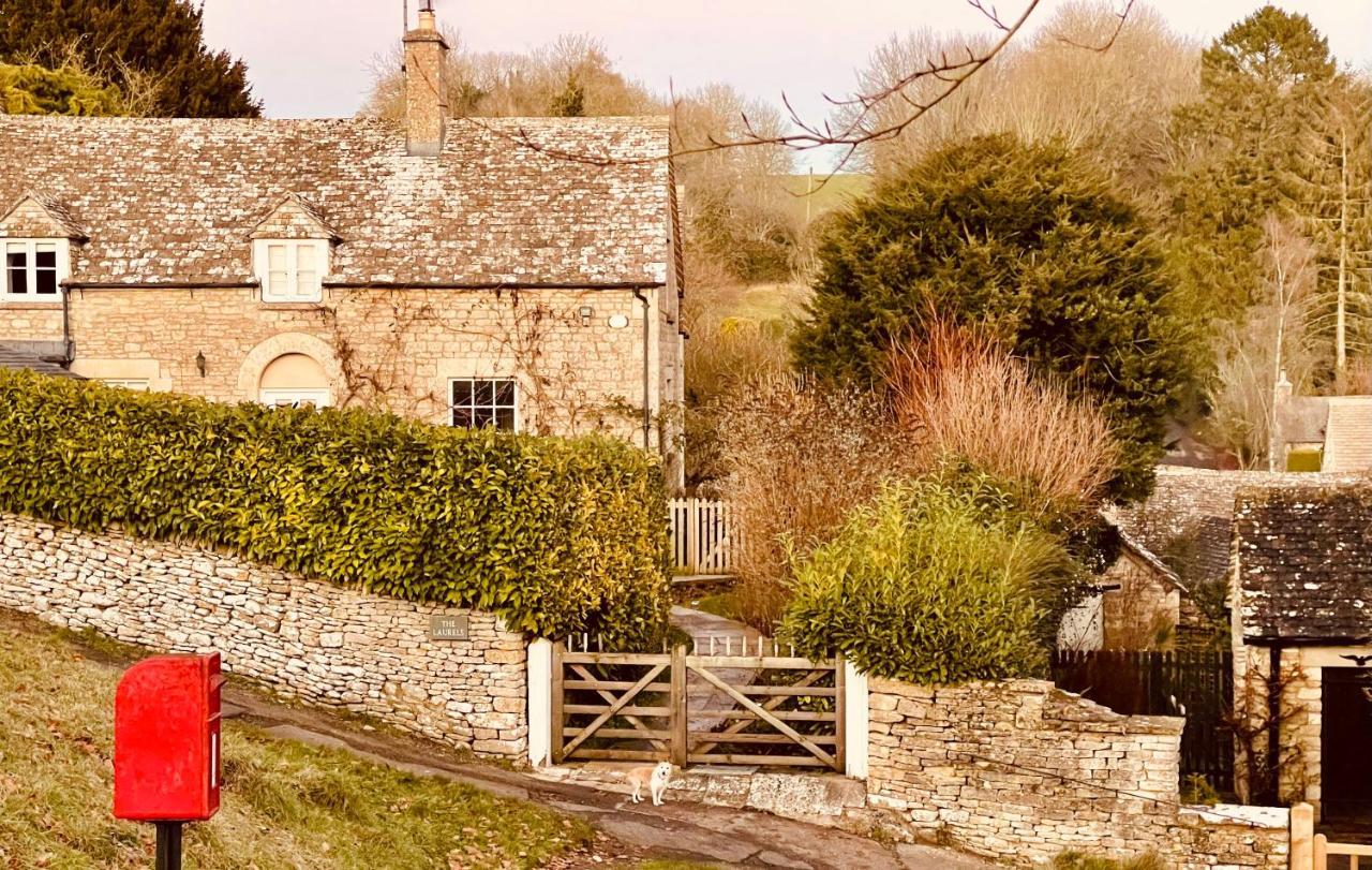 The Old Post Office Studio Apartment In A Beautiful Cotswold Village サイレンセスター エクステリア 写真