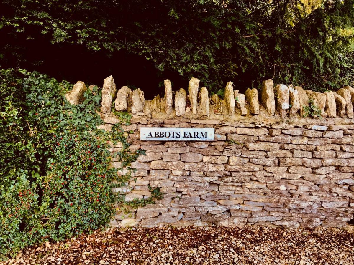 The Old Post Office Studio Apartment In A Beautiful Cotswold Village サイレンセスター エクステリア 写真