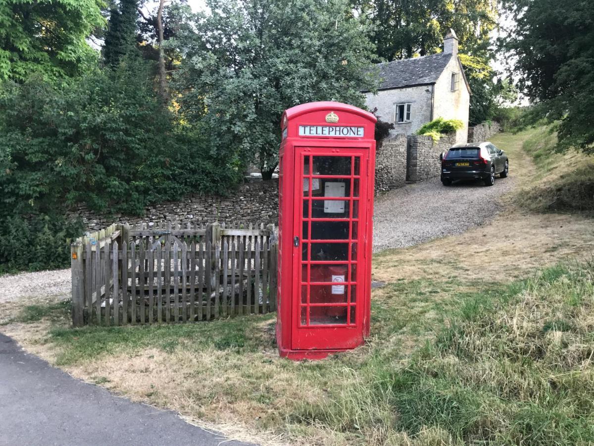 The Old Post Office Studio Apartment In A Beautiful Cotswold Village サイレンセスター エクステリア 写真